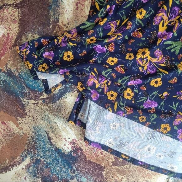 LuLaRoe Gigi Woman's Top Blouse 2 X Large Floral Multicolor Short Sleeve - Picture 3 of 12